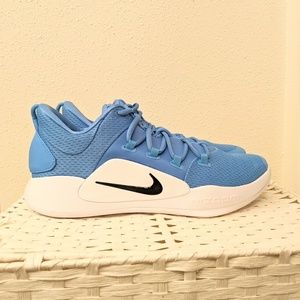 Hyperdunk Low TB University blue